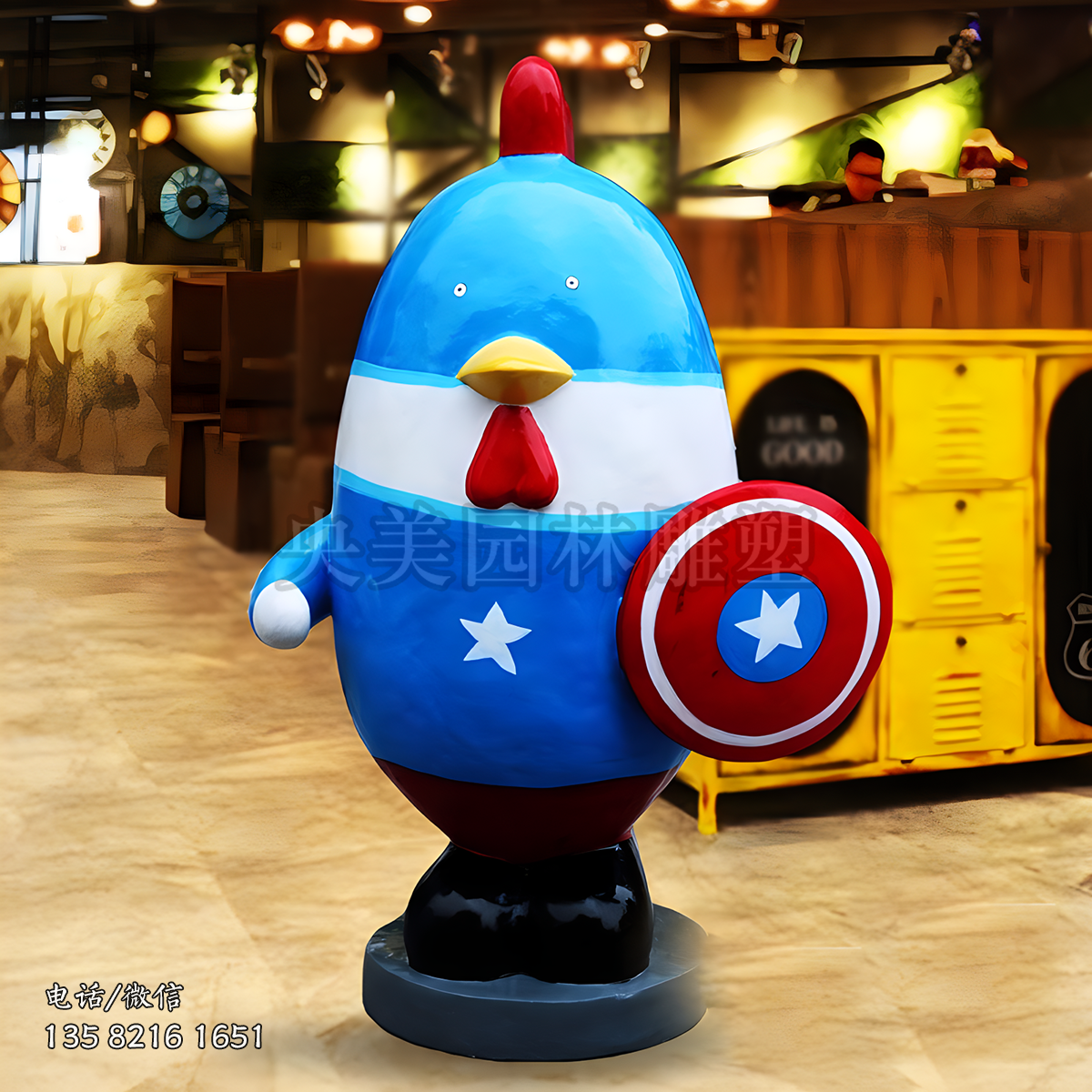 玫瑰隊(duì)長(zhǎng)卡通小雞雕塑